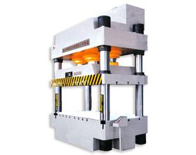 四柱液壓機(jī)如何通過簡(jiǎn)單的操作來實(shí)現(xiàn)plc集中控制