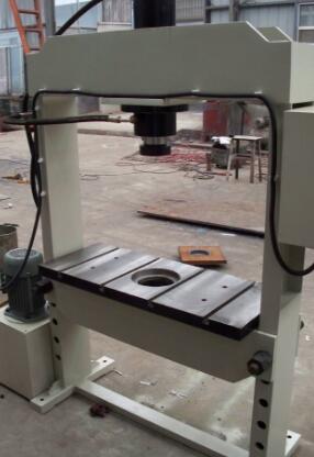 小型液壓機(jī)廠家