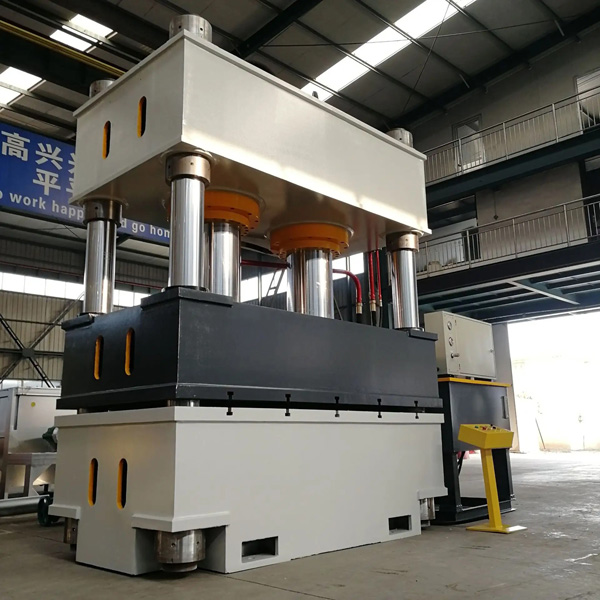 四柱液壓機(jī)